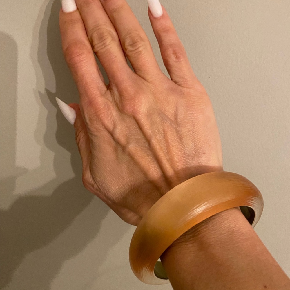 Elegant Amber Bangle Bracelet